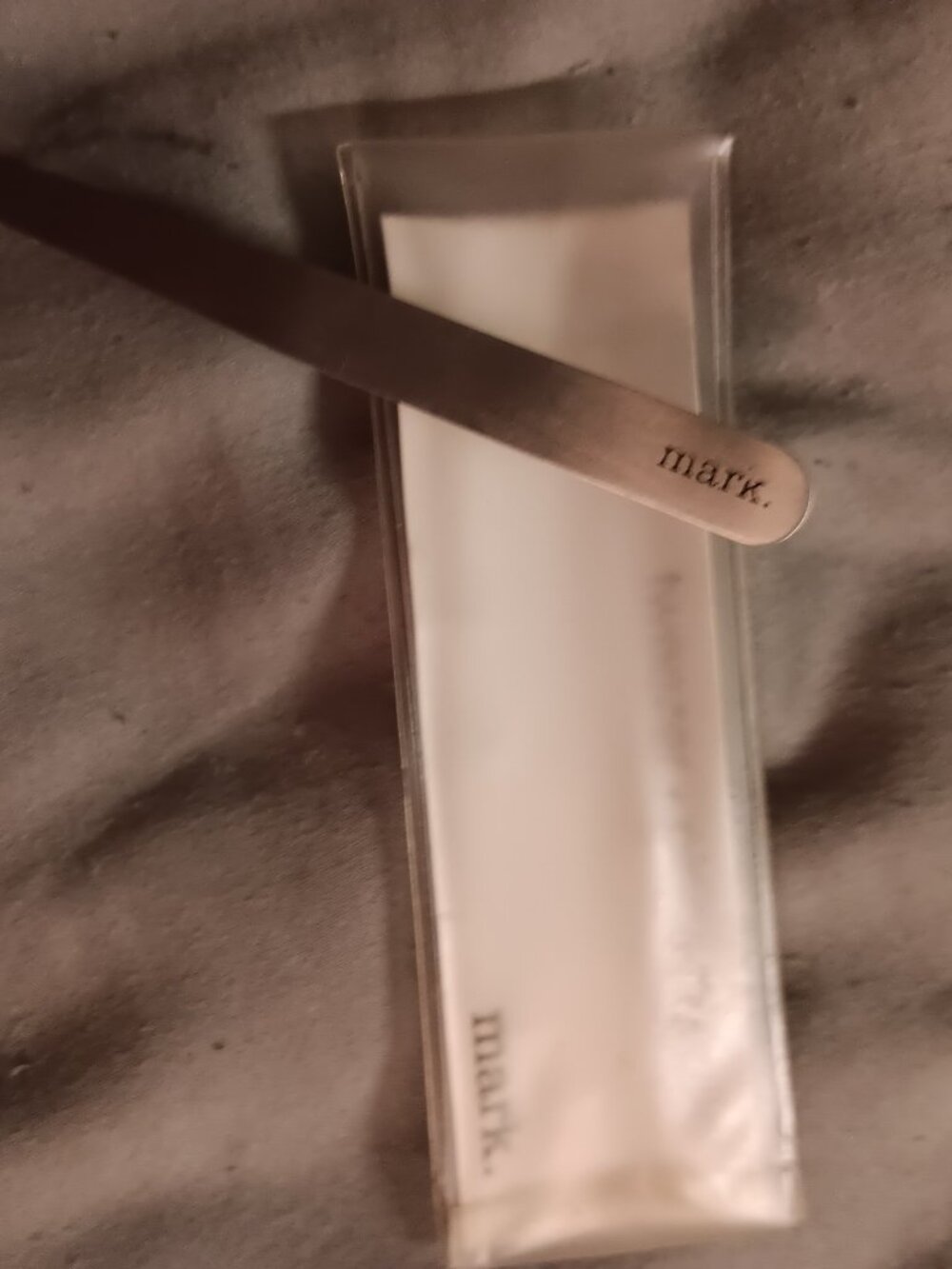 Mark tweezers